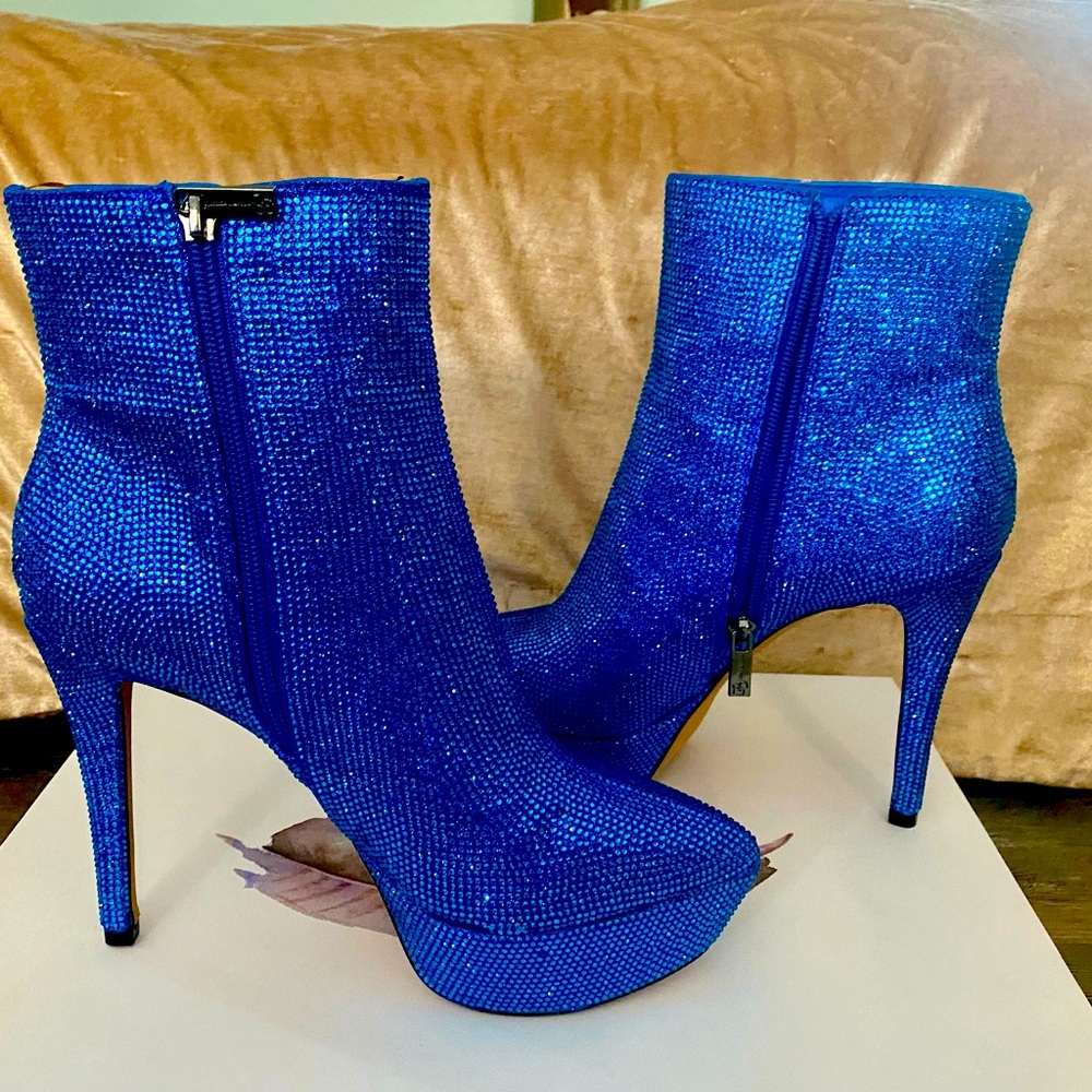 Jessica Simpson Blue Odeda embellished boot. Sz 7 1/2. Never worn.